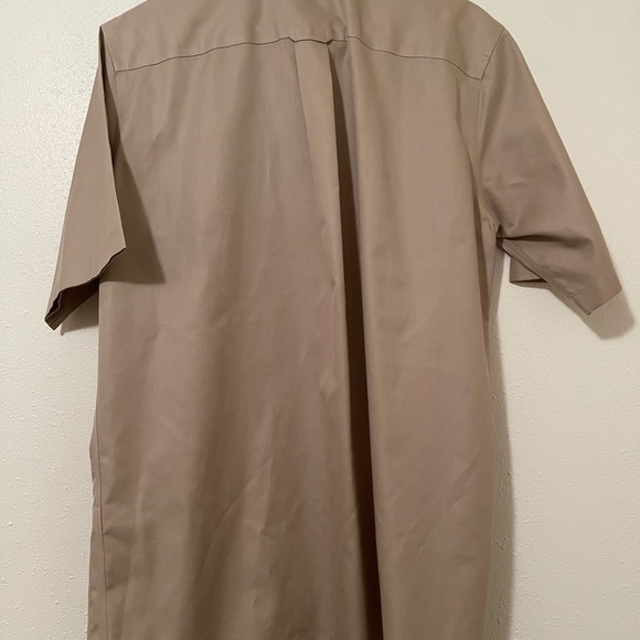 Cabela's Outfitter Series Men's M Khaki Short Sleeve Button Up Shirt New No Tags - Picture 6 of 11